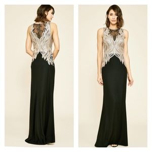 NWT Tadashi Shoji VANCE SEQUIN & CREPE GOWN, Size 10